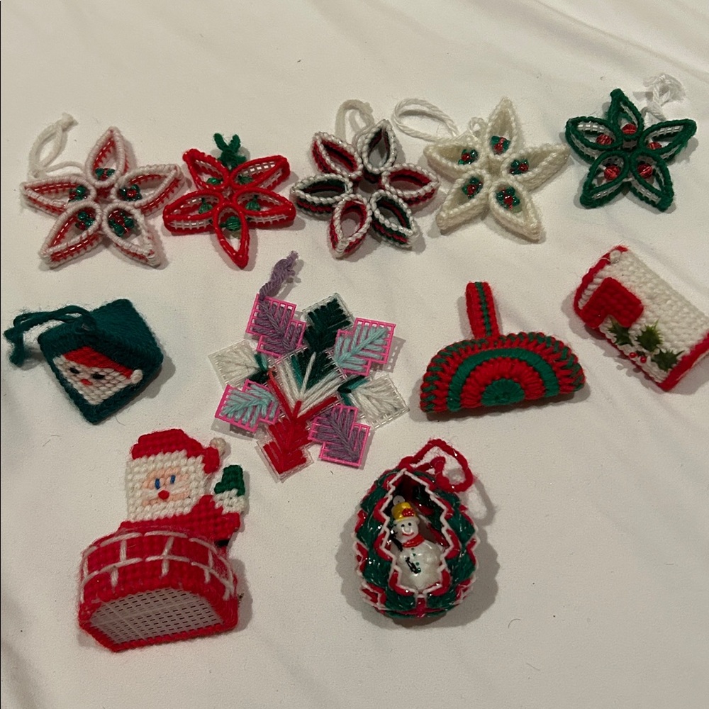 11 Piece Handcraft Plastic Canvas Needlepoint Vintage Christmas Ornaments Decor